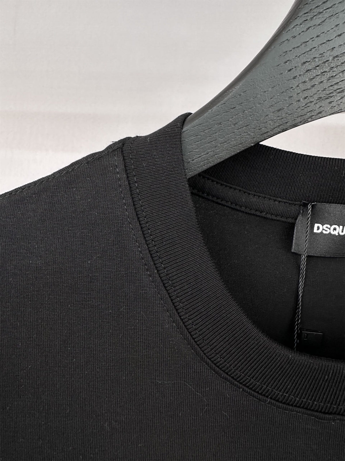 Dsquared2 T Cămașă Dt005 - prezentare produs