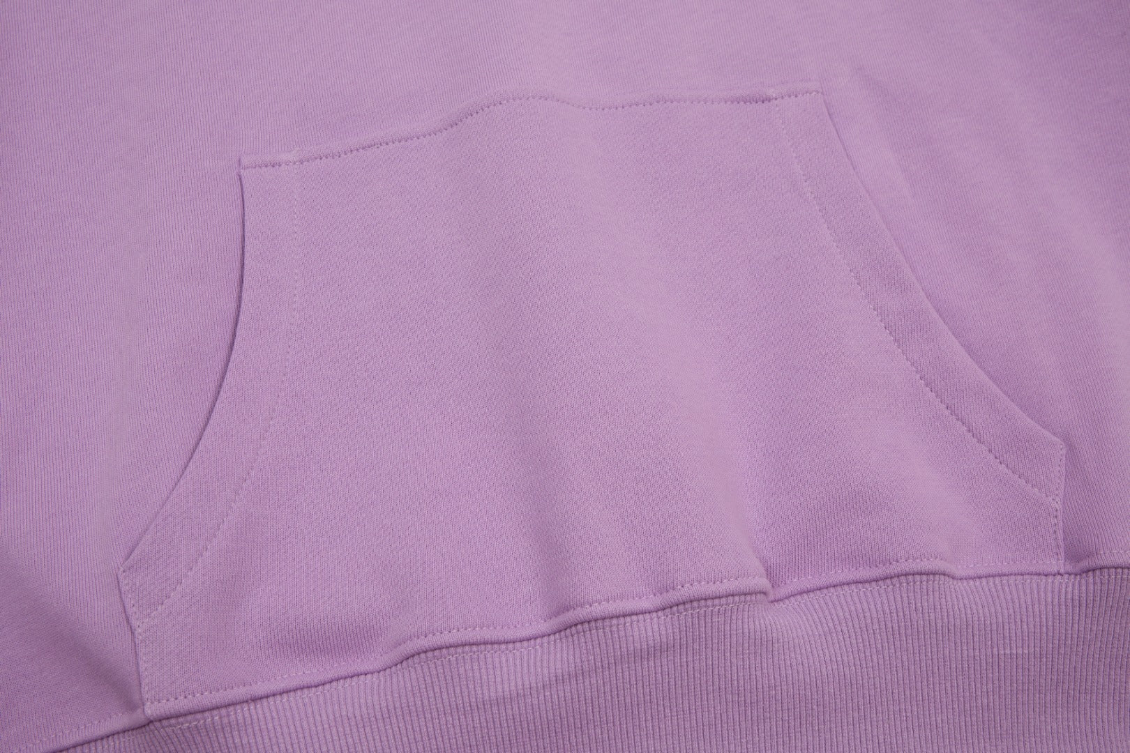 Ami Paris Hanorac Violet - prezentare produs