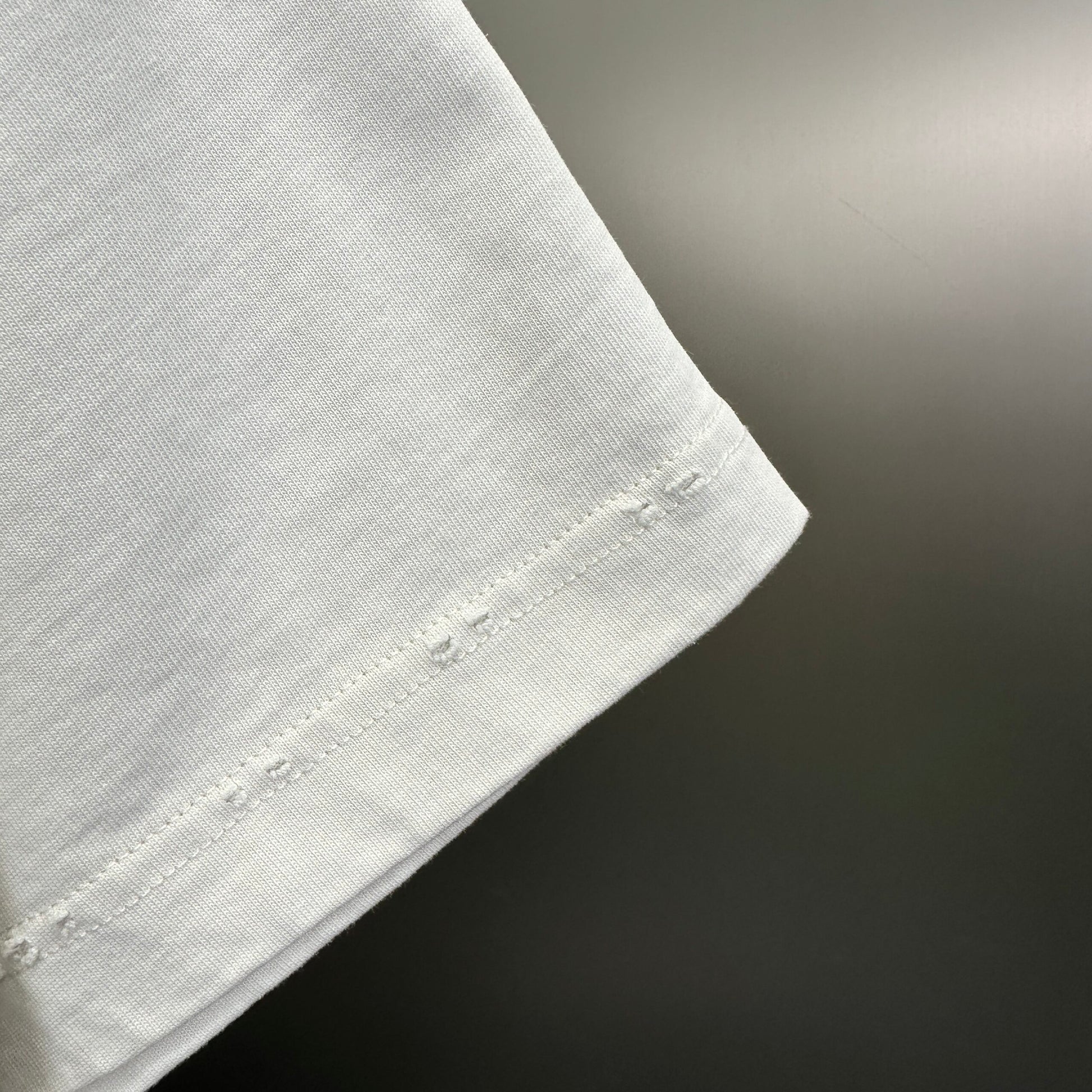 Balenciaga T Cămașă Exclusive - prezentare produs