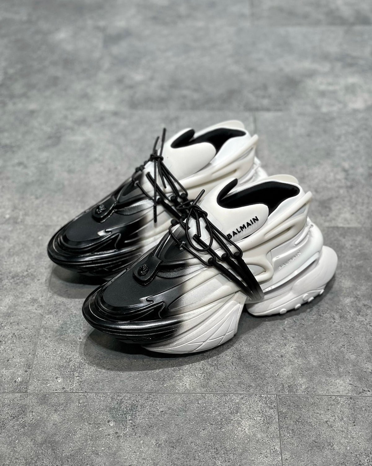 Balmain Unicorn Negru Alb Pantofi sport - prezentare produs