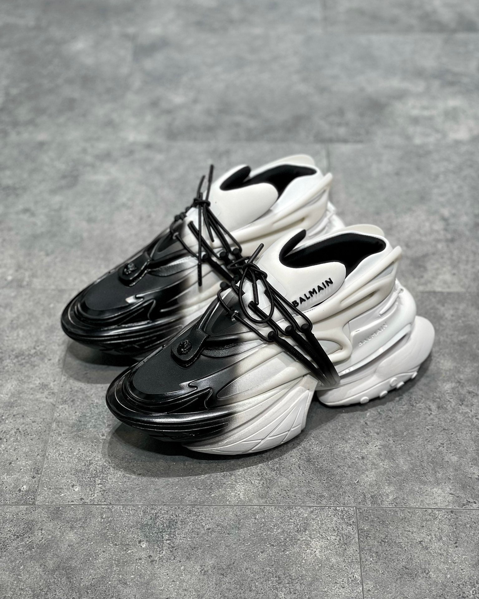 Balmain Unicorn Negru Alb Pantofi sport - prezentare produs