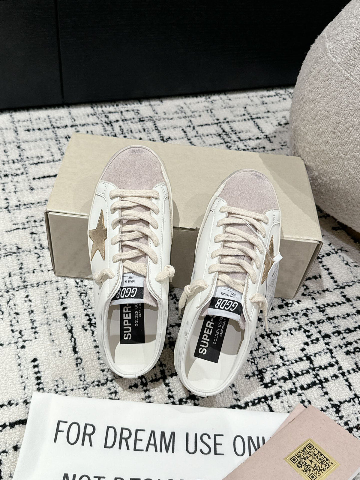Golden Goose Deluxe G06 Pantofi sport - prezentare produs