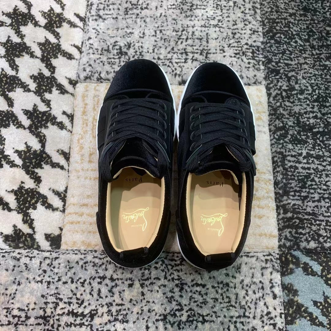 Christian Louboutin Negru Velvet High Sole Low - prezentare produs