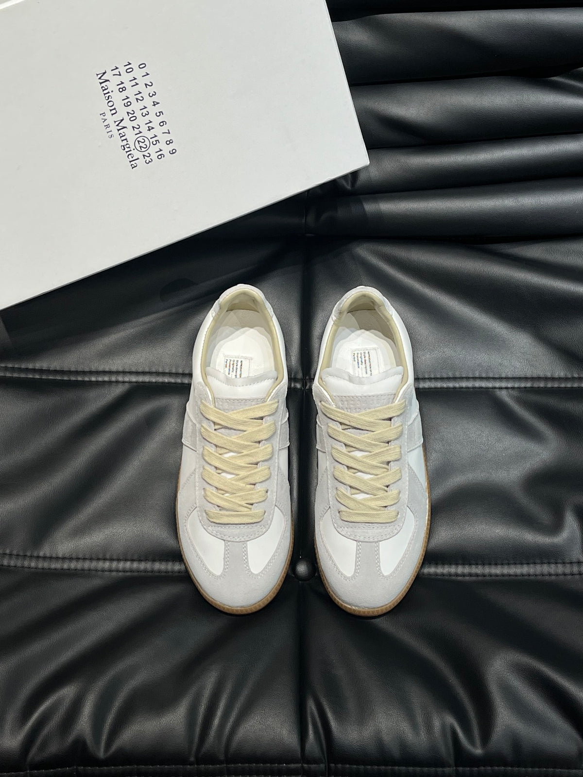 Maison Margiela Trainers Alb - prezentare produs