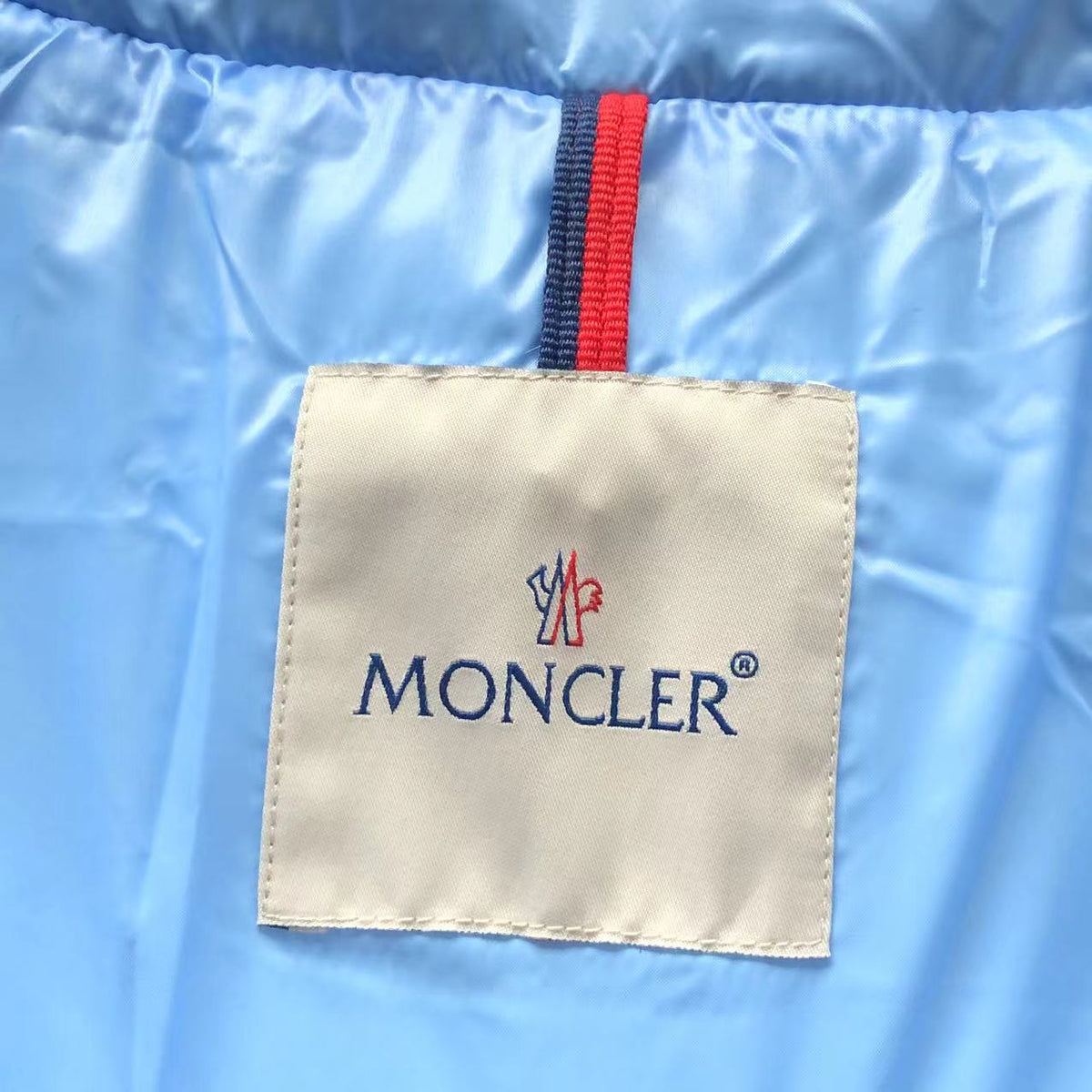 Moncler Geacă Detachable Hood Women - prezentare produs