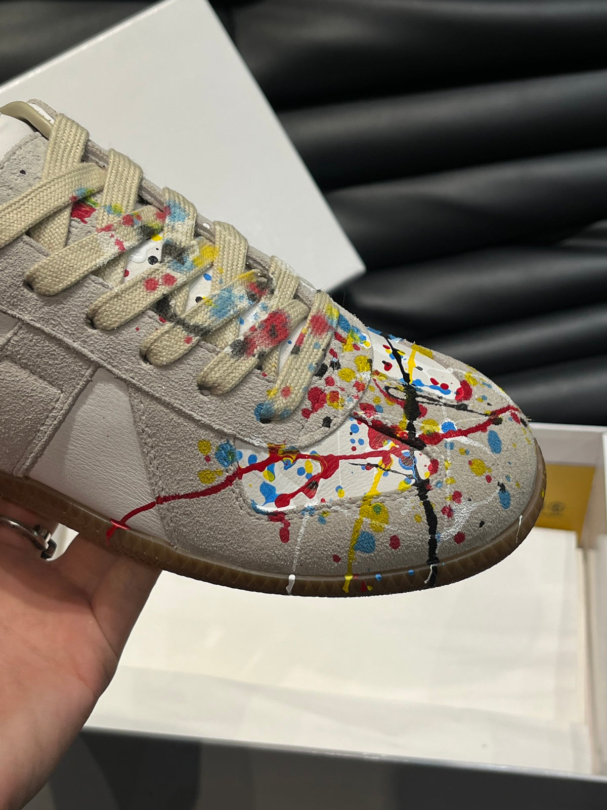 Maison Margiela Trainers Painted - prezentare produs