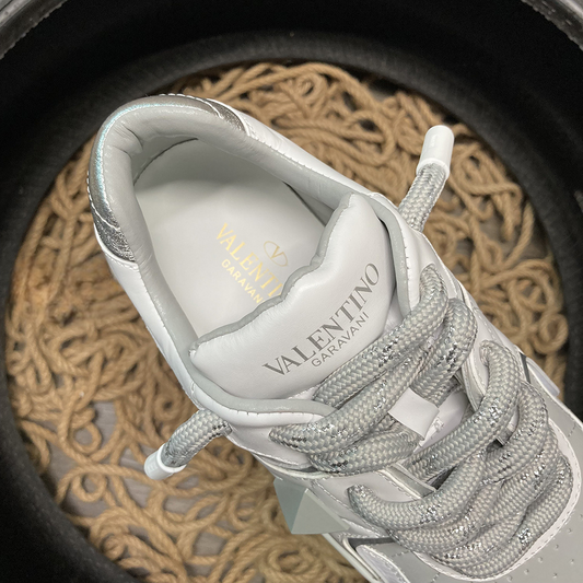 Valentino 18 - prezentare produs