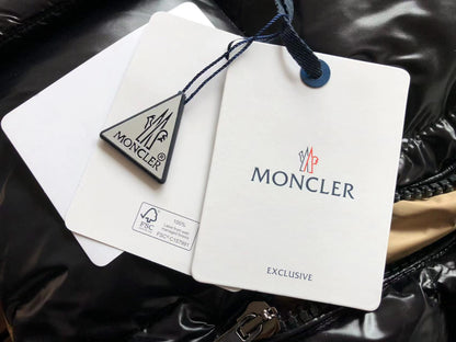 Moncler Women Geacă - prezentare produs