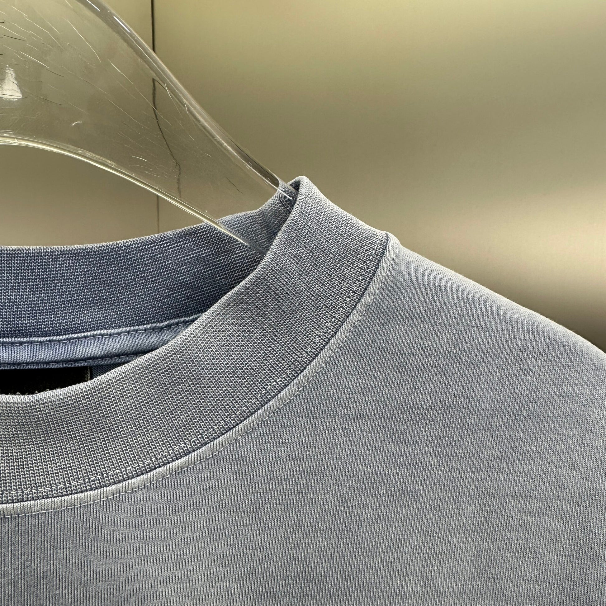 Balenciaga T Cămașă Exclusive - prezentare produs