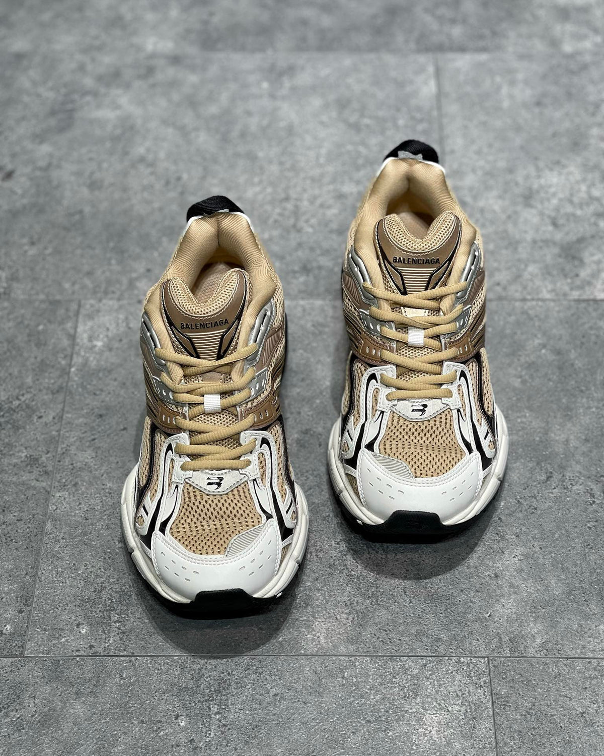 Balenciaga X Pande Crem Alb Pantofi sport - prezentare produs