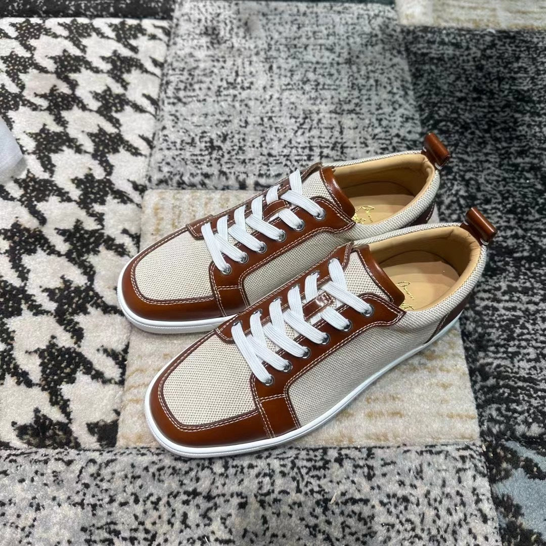Christian Louboutin Clasic Maro Alb Low - prezentare produs