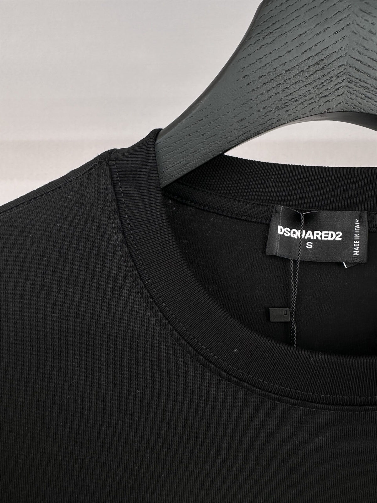 Dsquared2 T Cămașă Dt047 - prezentare produs