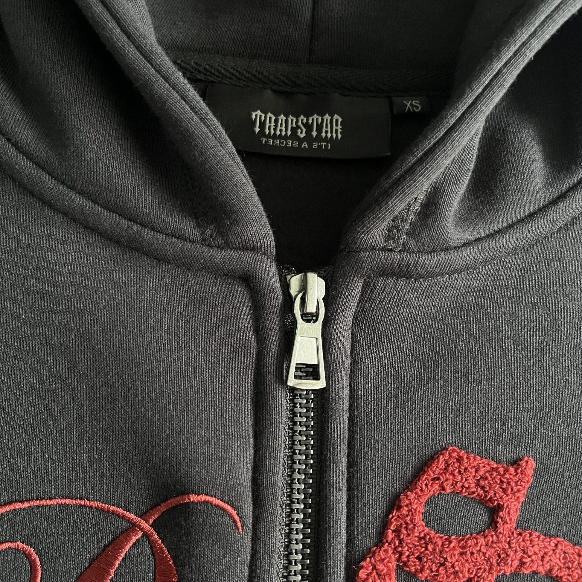 Trapstar Trening Negru Zinfandel - prezentare produs