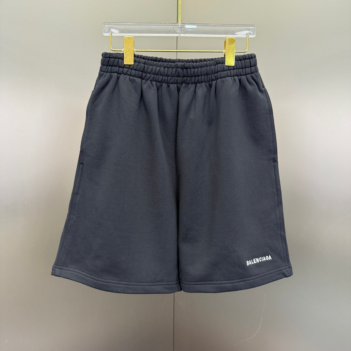Balenciaga Short Exclusive Șorturi - prezentare produs