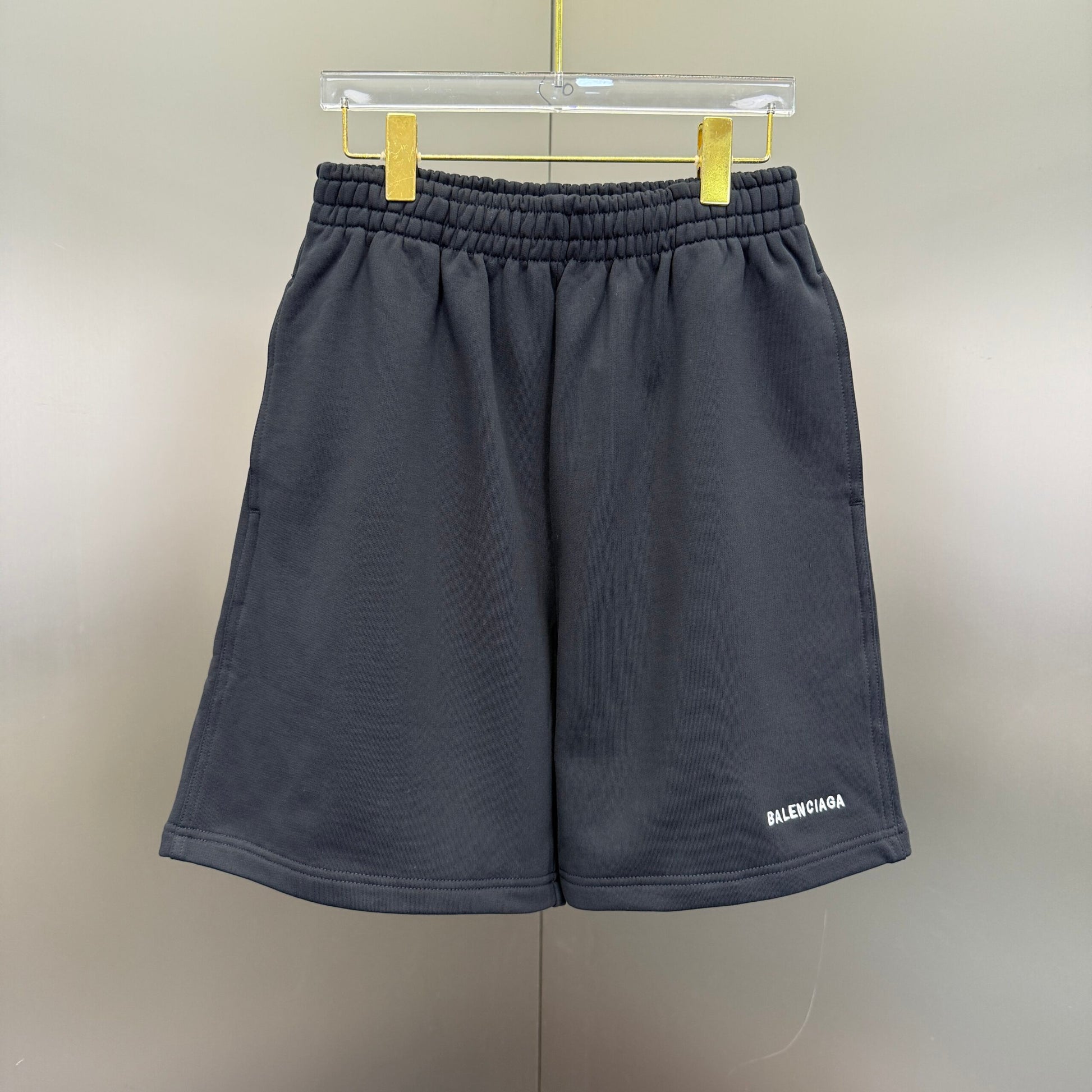 Balenciaga Short Exclusive Șorturi - prezentare produs