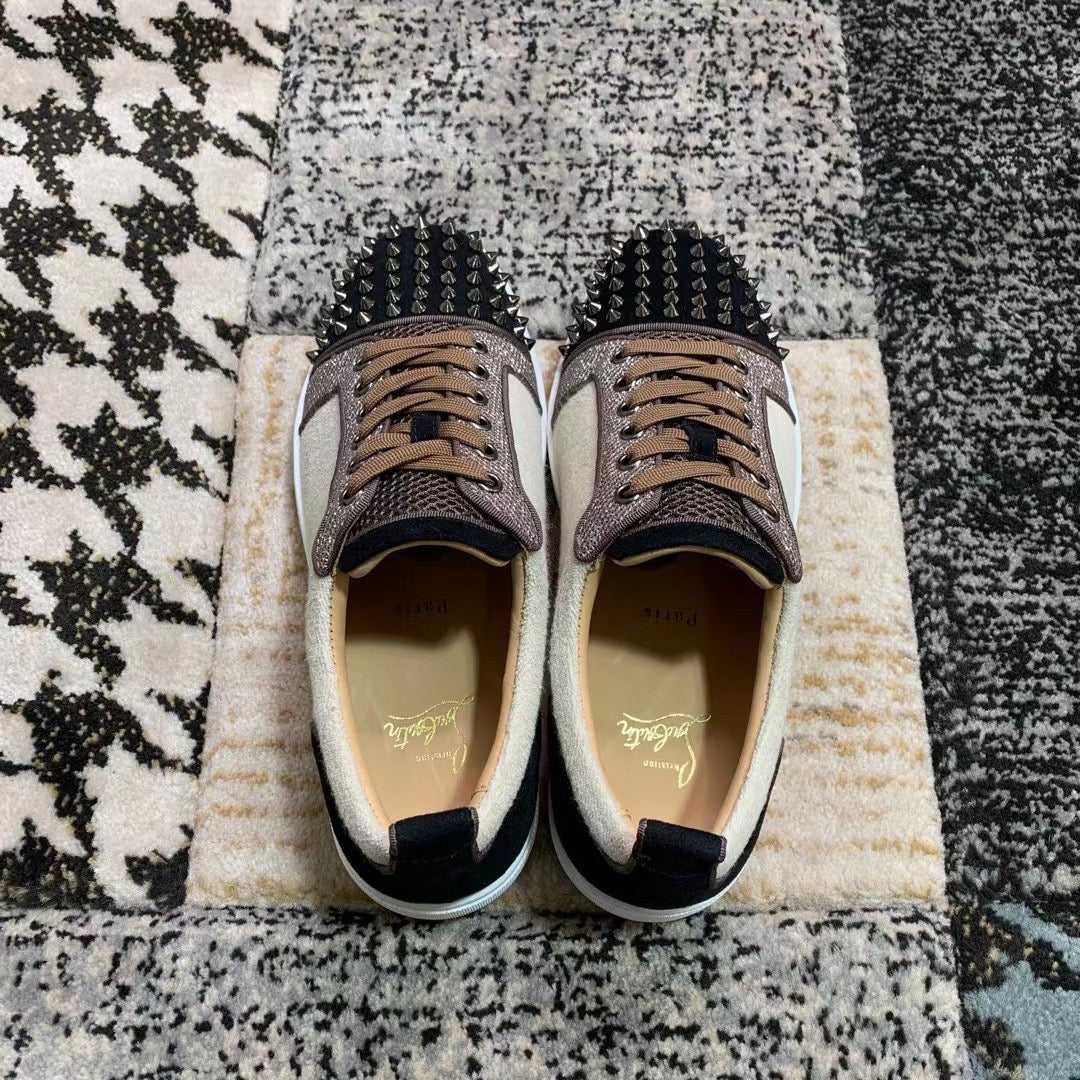 Christian Louboutin Chirstian Louboutin Maro Negru Spikes Low - prezentare produs