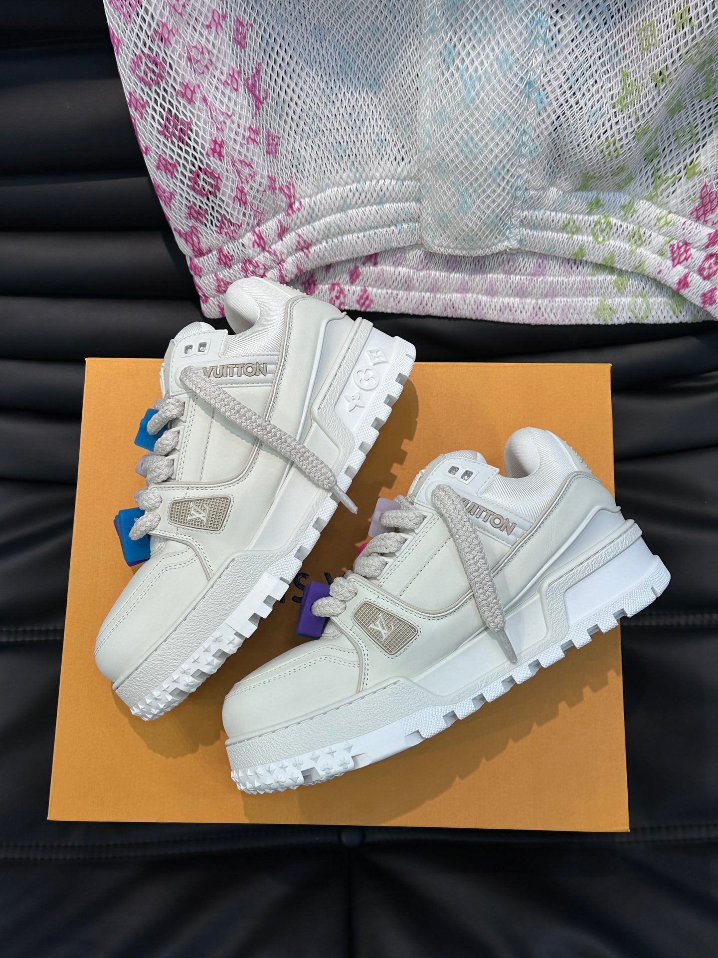 Louis Vuitton LV Pantofi sport Maxi Alb - prezentare produs