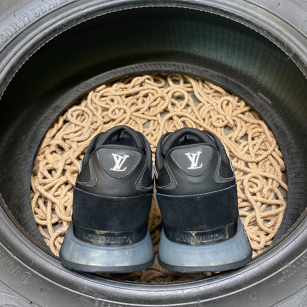 Louis Vuitton LV Run Away Negru - prezentare produs