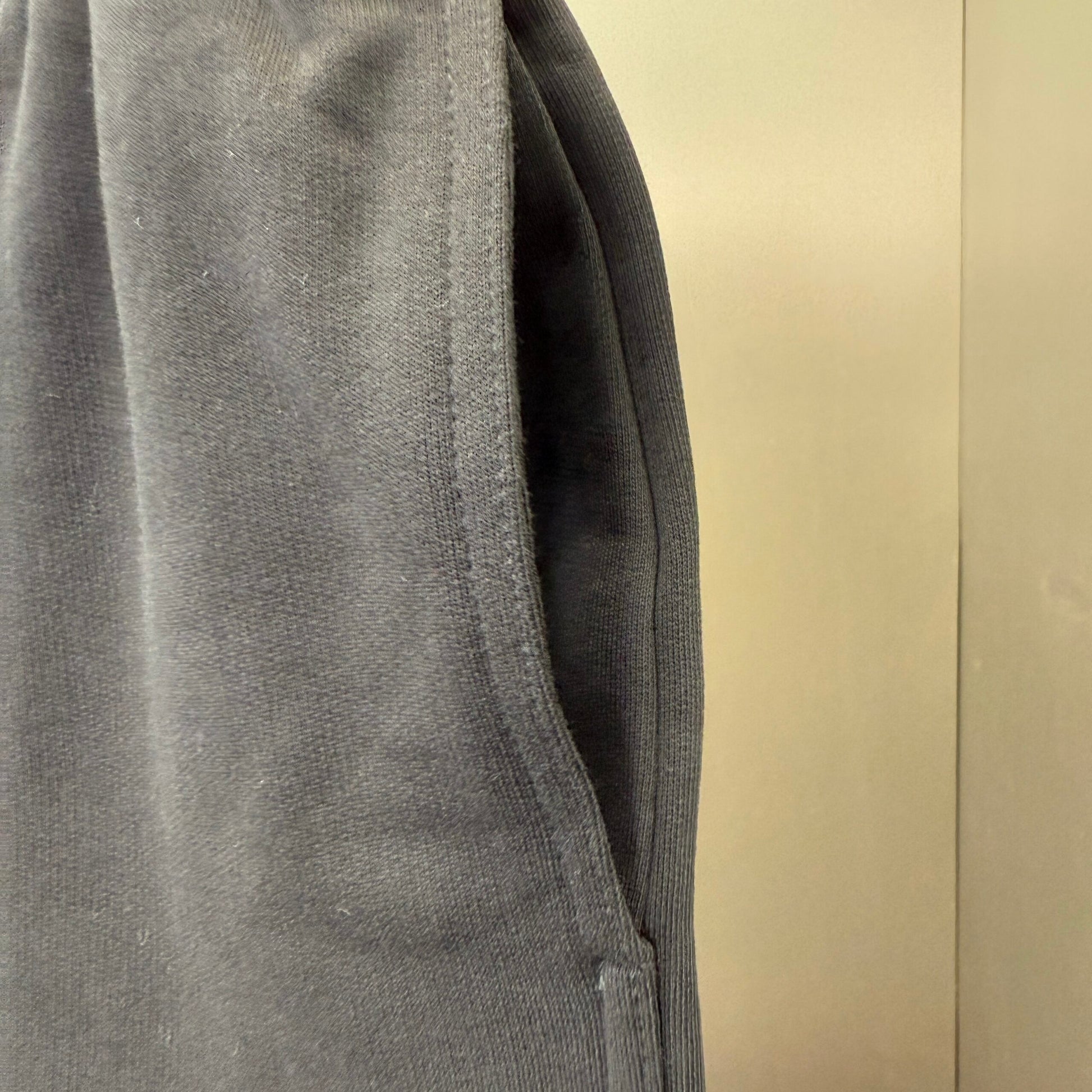 Balenciaga Short Exclusive Clothing - prezentare produs