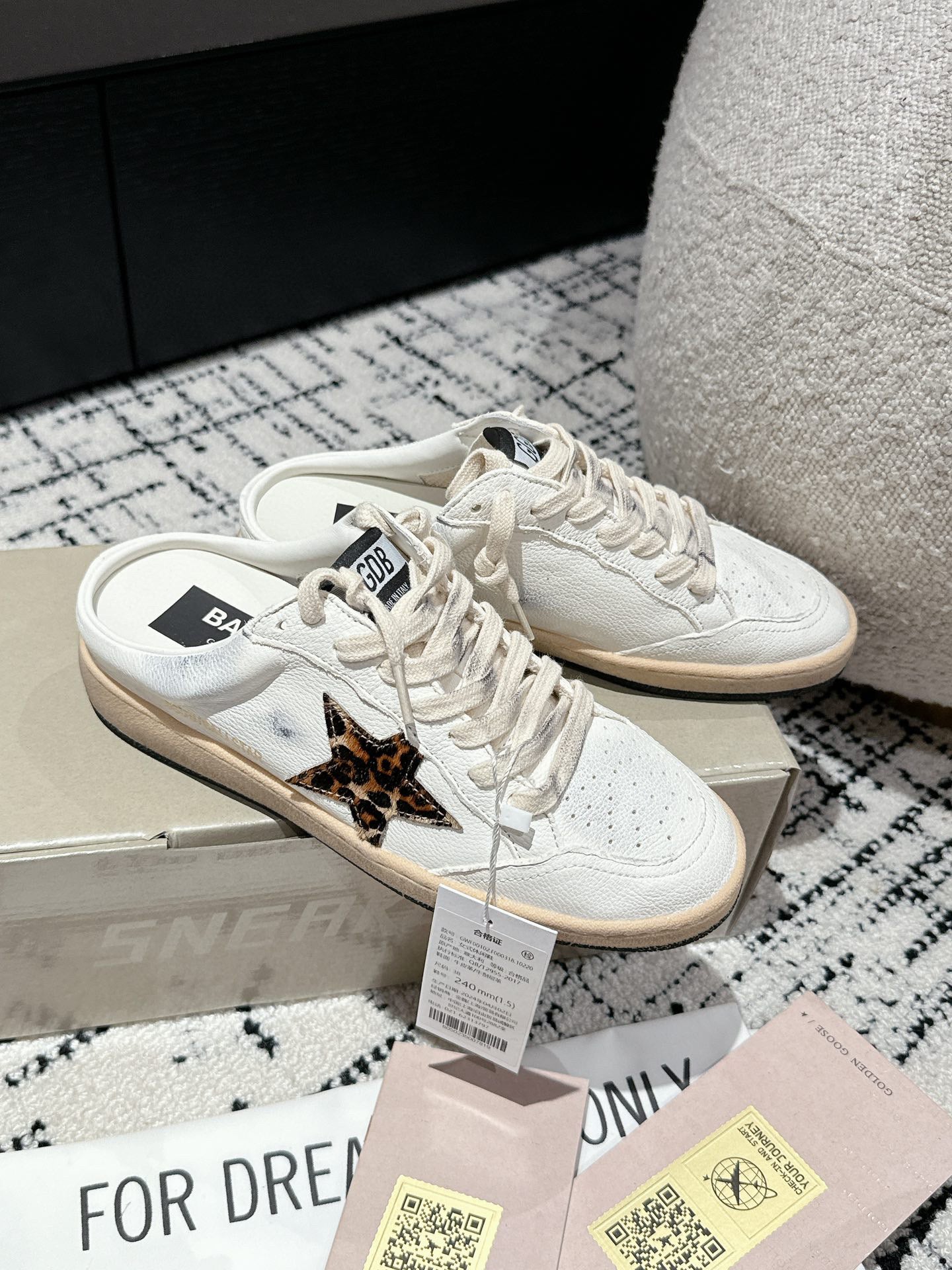 Golden Goose Deluxe G08 - prezentare produs