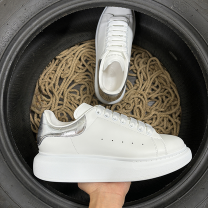 Alexander McQueen Argintiu Piele - prezentare produs