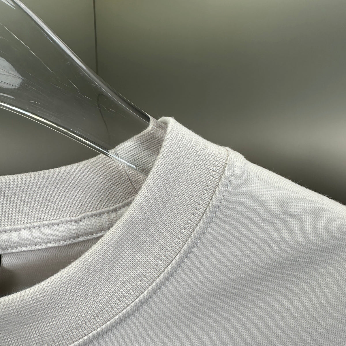 Balenciaga T Cămașă Exclusive - prezentare produs