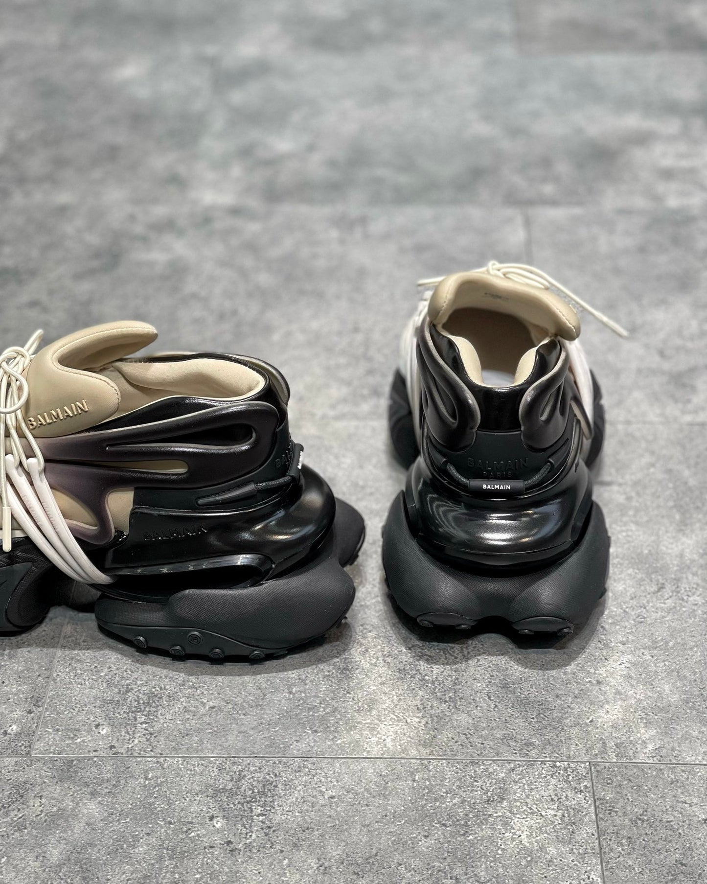 Balmain Unicorn Bej Negru Pantofi sport - prezentare produs