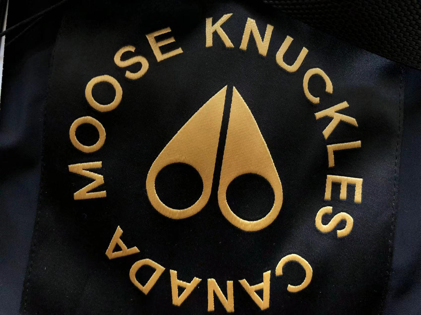 Moose Knuckles Geacă - prezentare produs