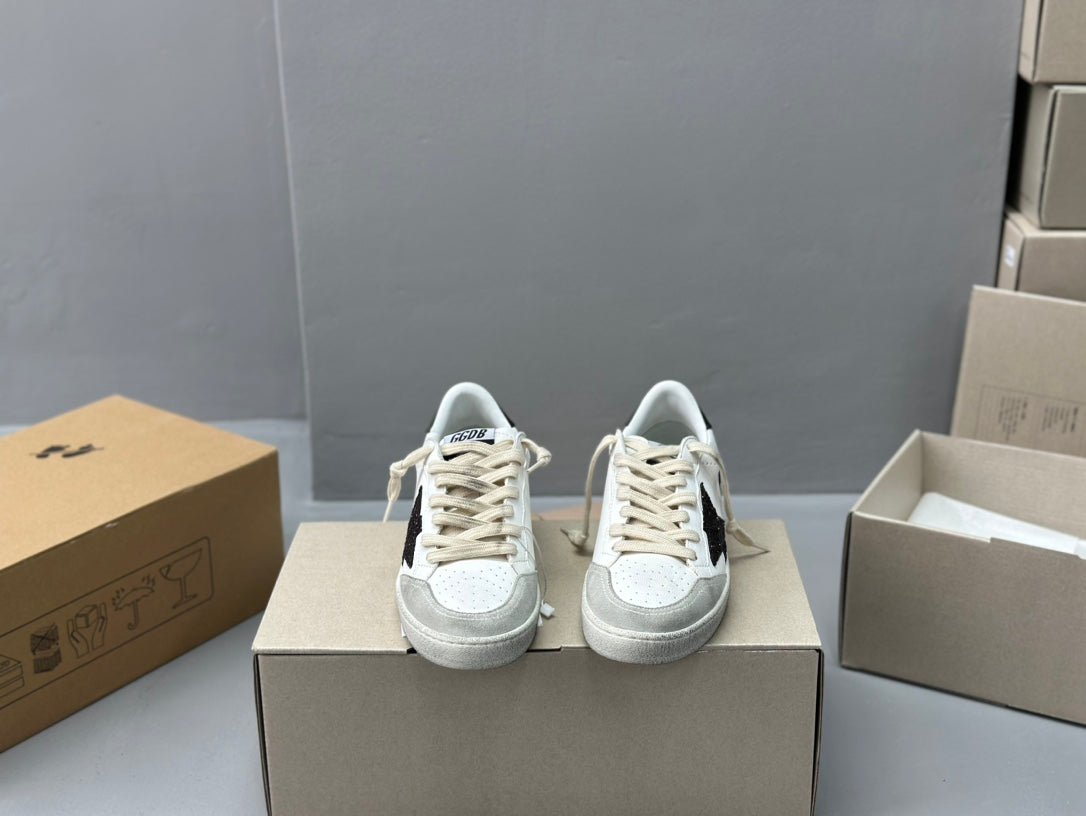 Golden Goose Deluxe G39 Pantofi sport - prezentare produs