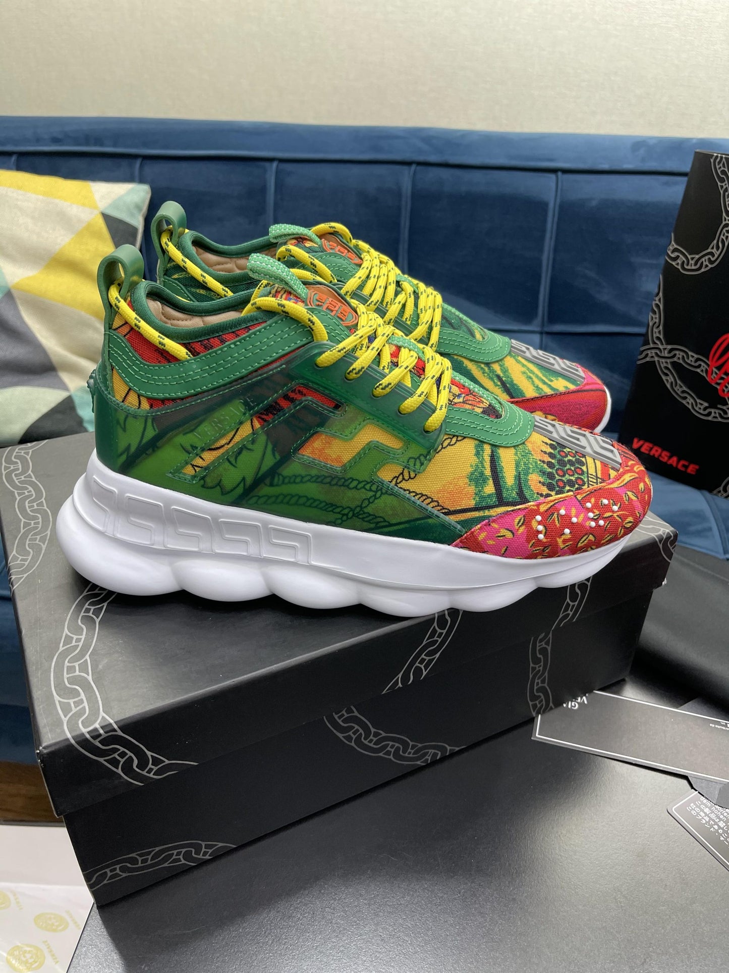 Versace Chain Reaction Verde Pattern - prezentare produs