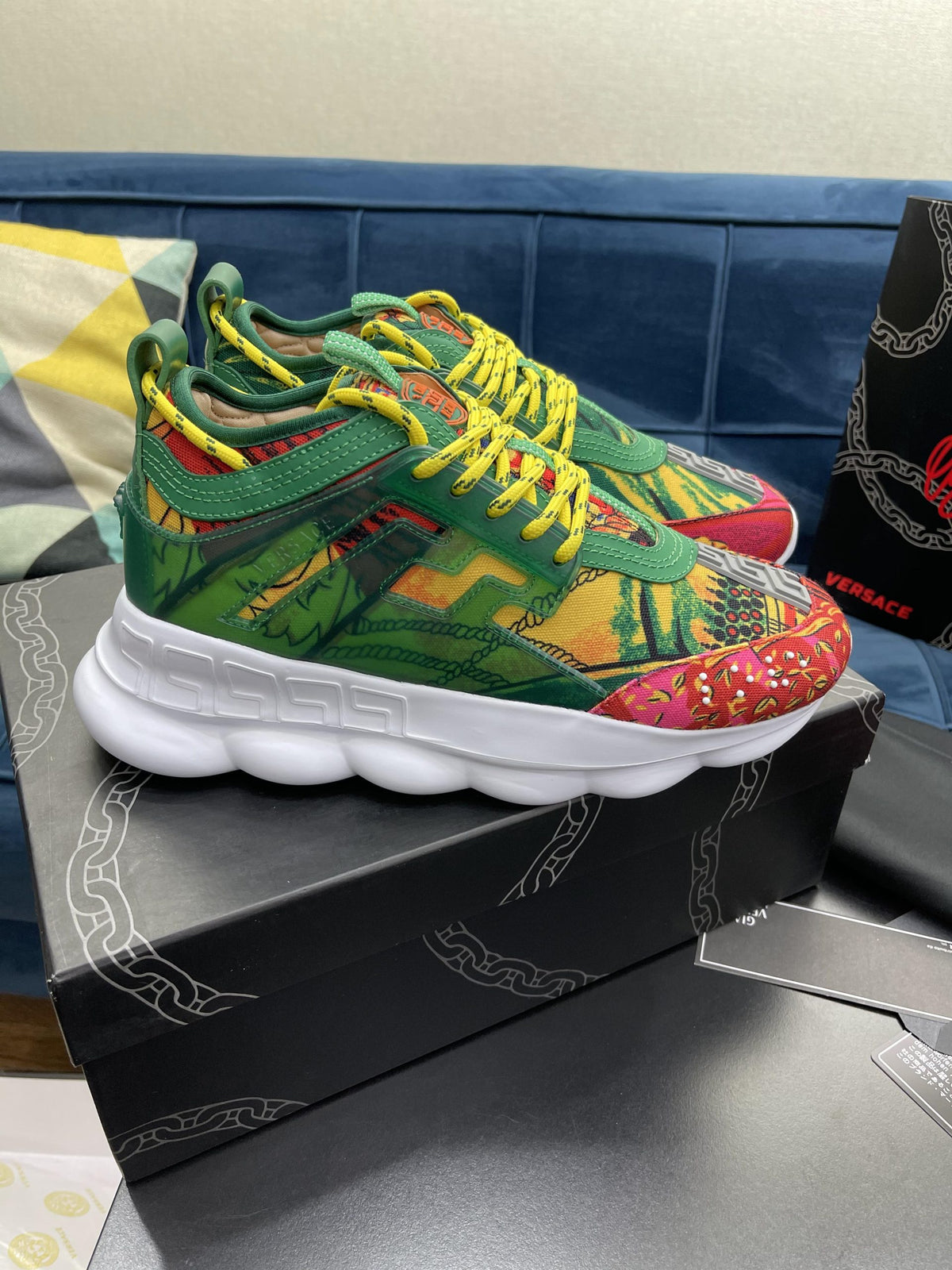 Versace Chain Reaction Verde Pattern - prezentare produs