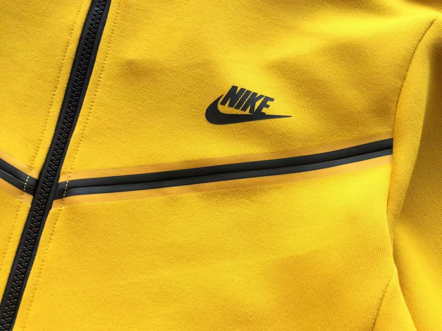 Nike Tech Fleece Galben Fleece - prezentare produs