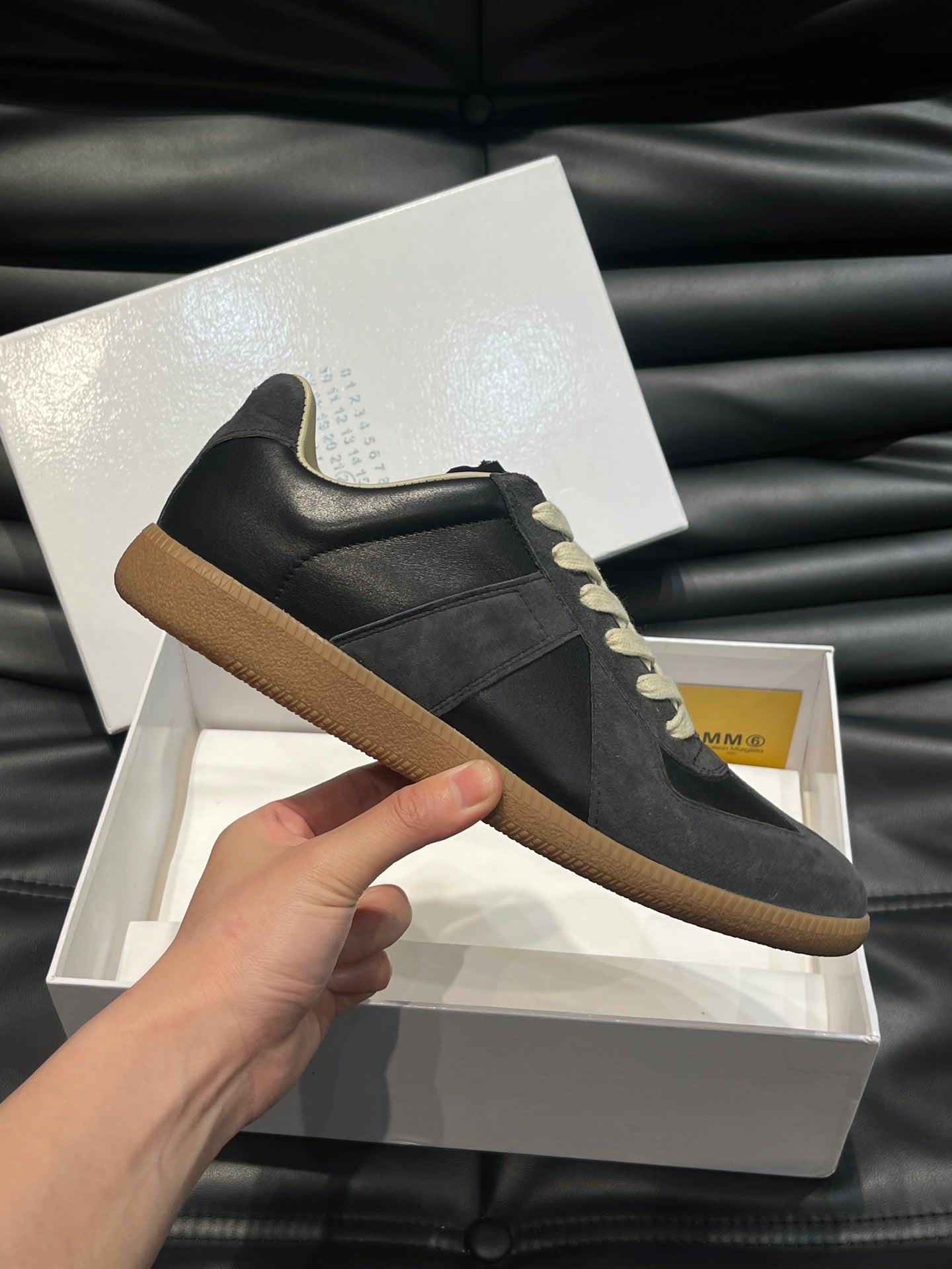 Maison Margiela Trainers Gri - prezentare produs