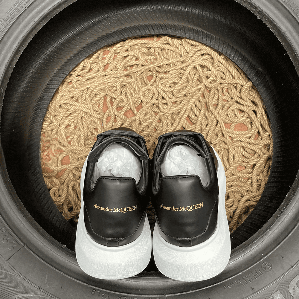 Alexander McQueen Negru Alb Pantofi sport - prezentare produs