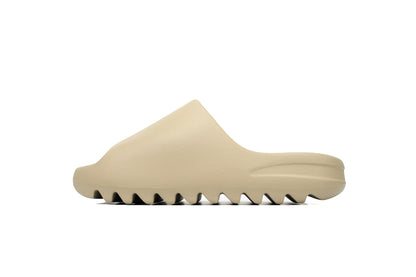 Adidas Yeezy Slapi Pure - prezentare produs