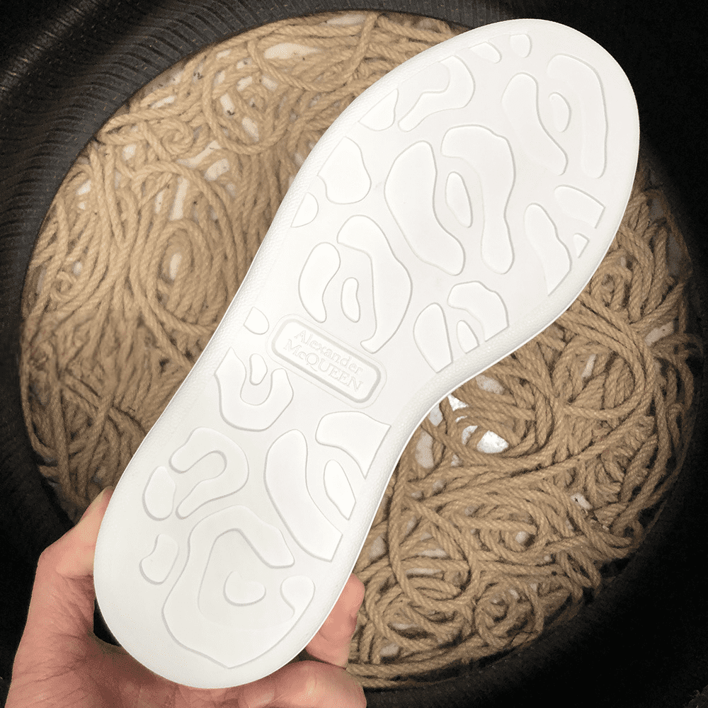 Alexander Mcqueen 56 - prezentare produs