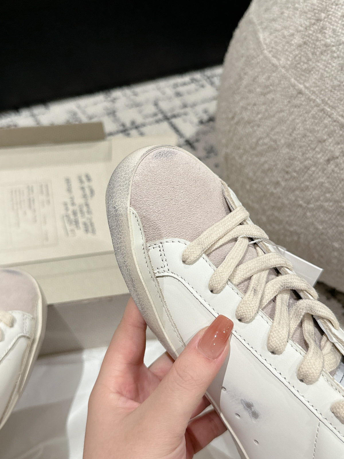 Golden Goose Deluxe G06 - prezentare produs