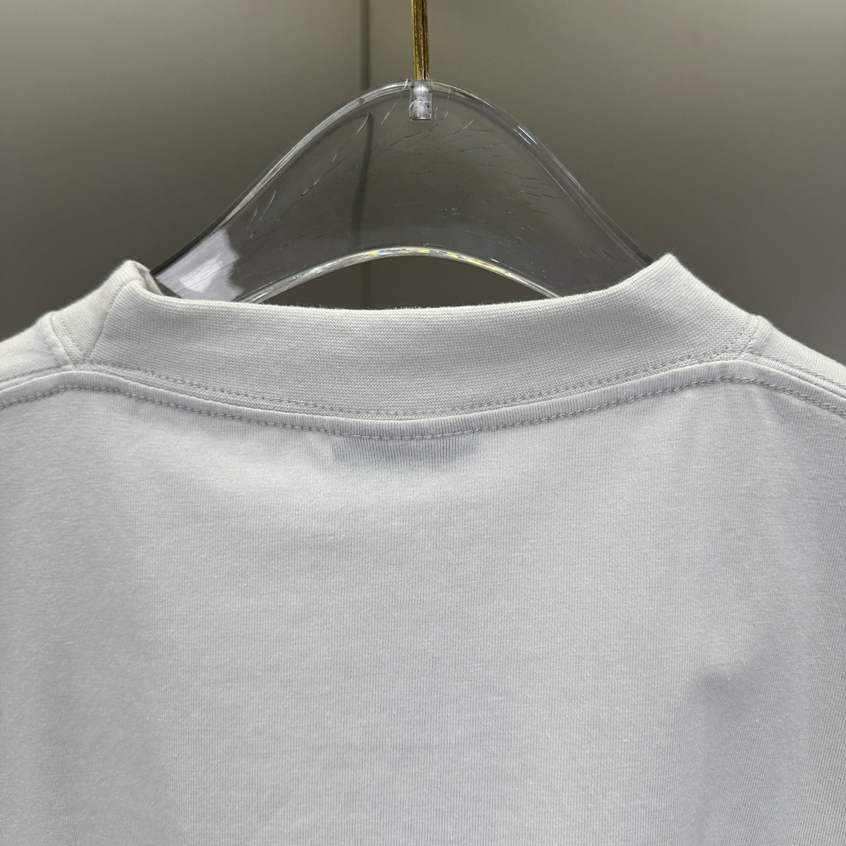 Balenciaga T Cămașă Exclusive - prezentare produs