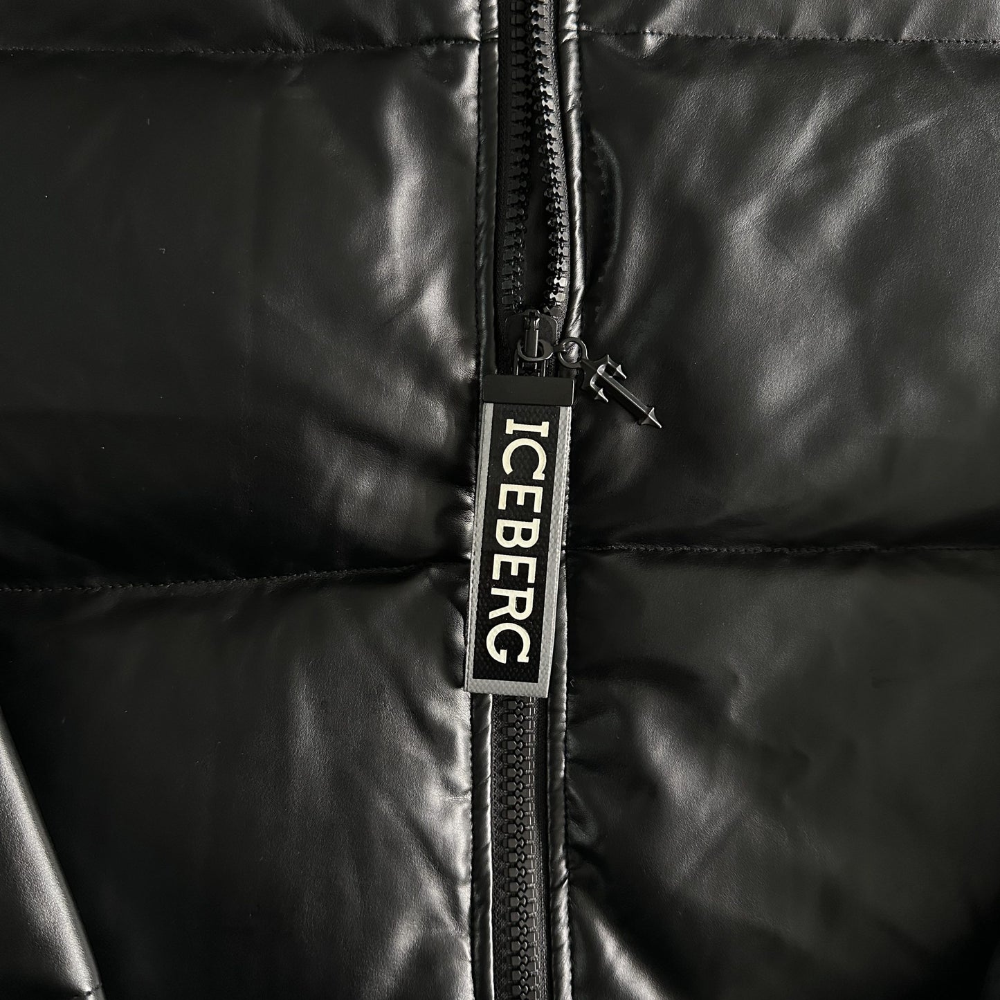 Trapstar Iceberg Puffer Geacă - prezentare produs