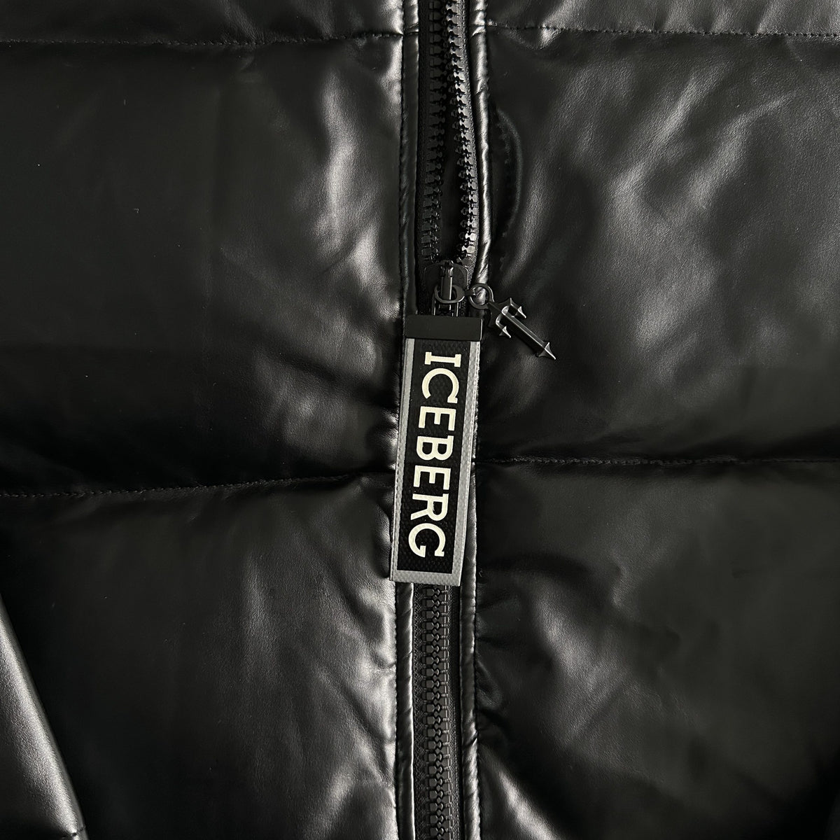Trapstar Iceberg Puffer Geacă - prezentare produs