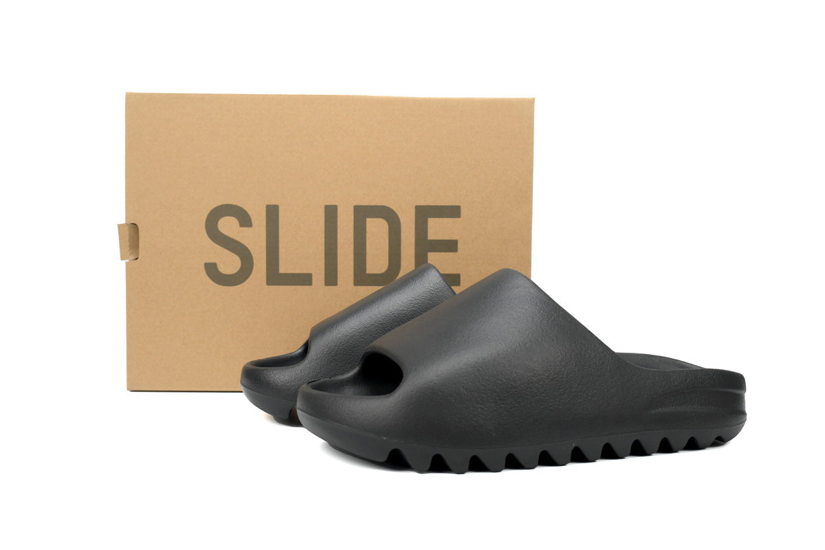 Adidas Yeezy Yeezy Slides Onyx - prezentare produs