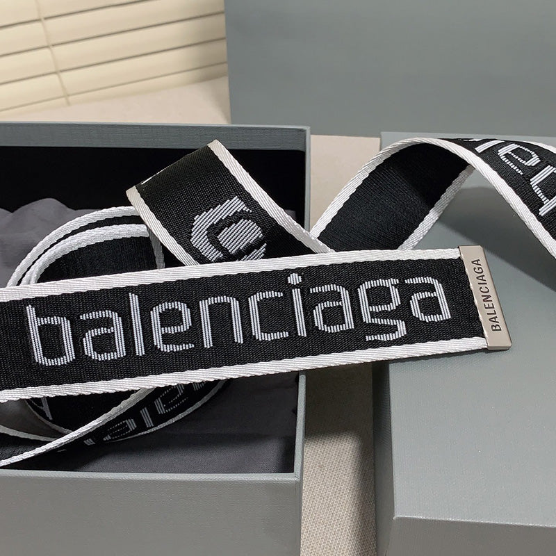 Balenciaga Curea - prezentare produs