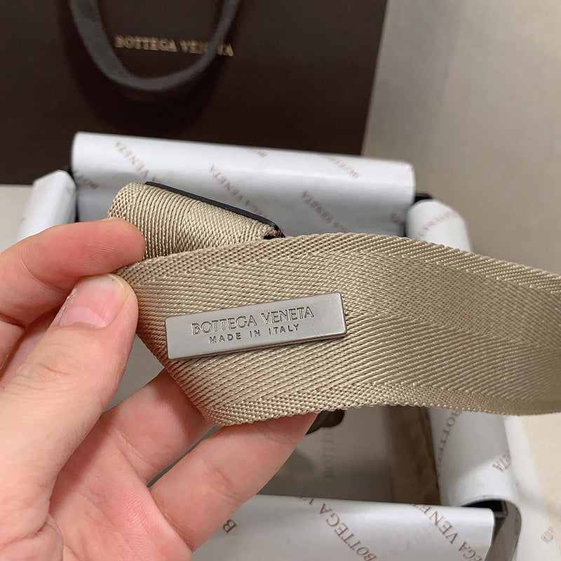 Bottega Veneta Curea - prezentare produs