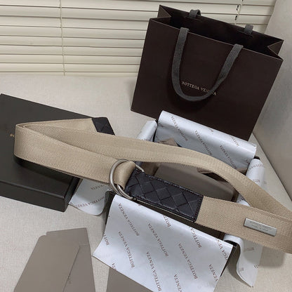 Bottega Veneta Curea - prezentare produs