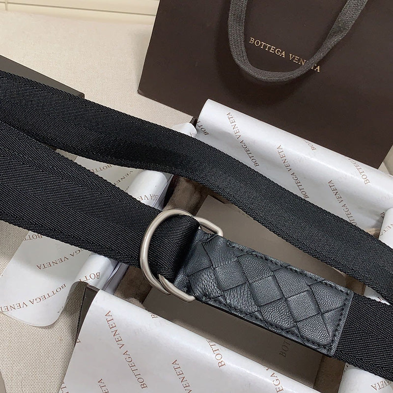 Bottega Veneta Curea - prezentare produs