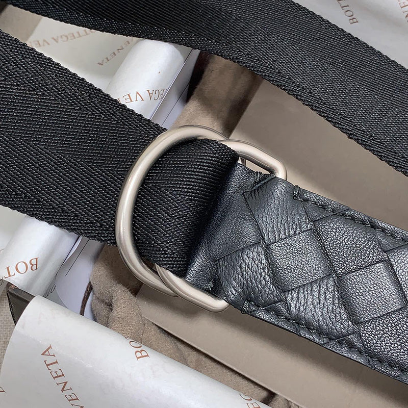Bottega Veneta Curea - prezentare produs