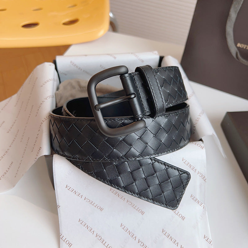 Bottega Veneta Curea - prezentare produs