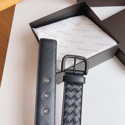 Bottega Veneta Curea - prezentare produs