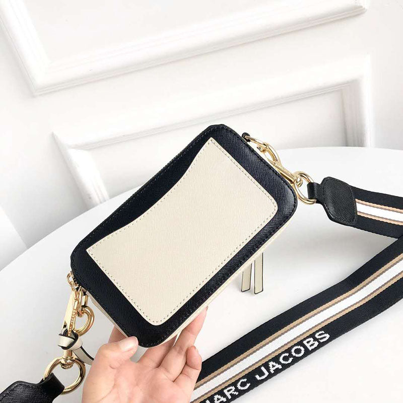 Marc Jacobs Geantă - prezentare produs