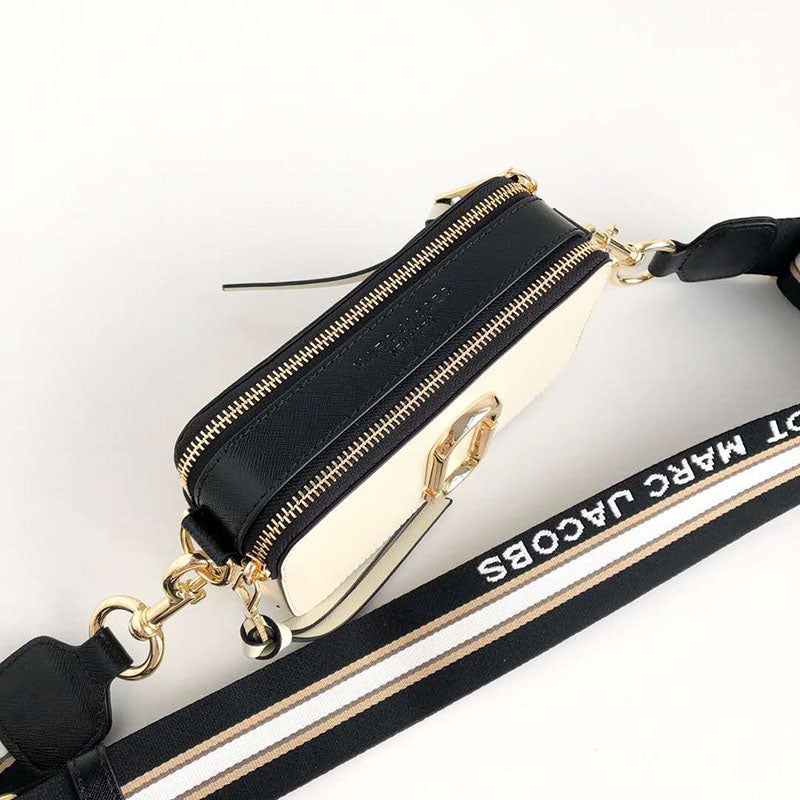 Marc Jacobs Geantă - prezentare produs